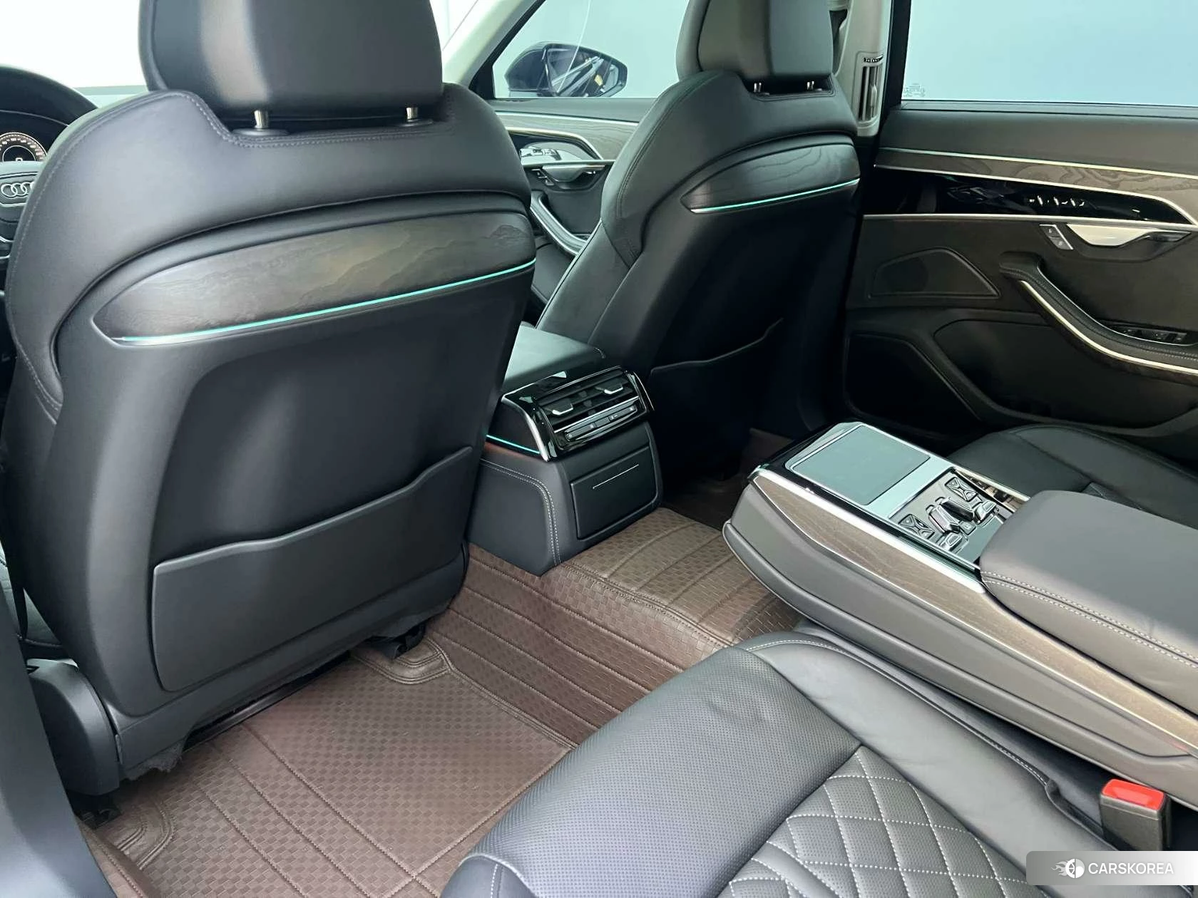 Audi A8 2022 Черный из Китая, фото 3