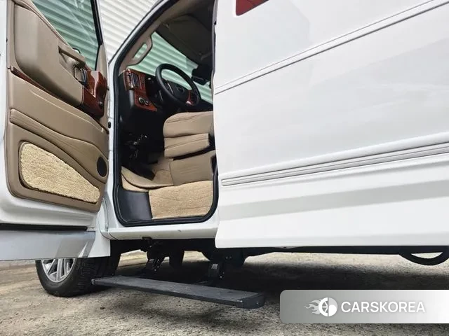 Chevrolet Express Van 2019 Белый из Кореи, фото 3