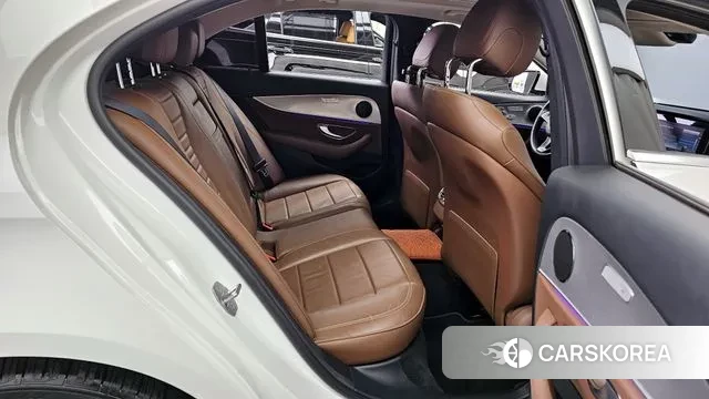 Mercedes-Benz E-Class W213 2018 Белый из Кореи, фото 3