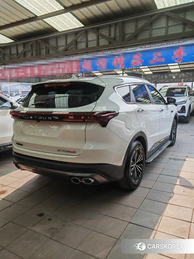 Jietu X70 PLUS 2022 Белый из Китая, фото 3