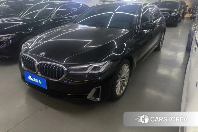 BMW 5 series 2022 Черный из Китая, фото 3