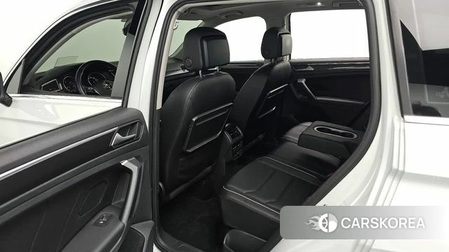 Volkswagen Tiguan second Generation 2019 Белый из Кореи, фото 3
