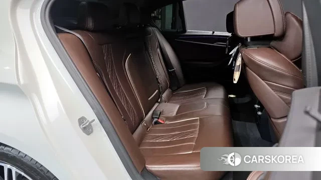 BMW 5 Series (G30) 2020 Белый из Кореи, фото 3