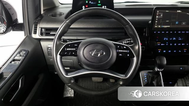Hyundai Staria 2023 Серебряный из Кореи, фото 3