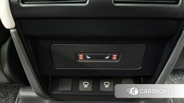 Land Rover Defender (L663) 2025 Белый из Кореи, фото 3