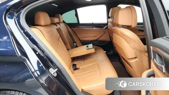 BMW 5 Series (G30) 2023 Черный из Кореи, фото 3