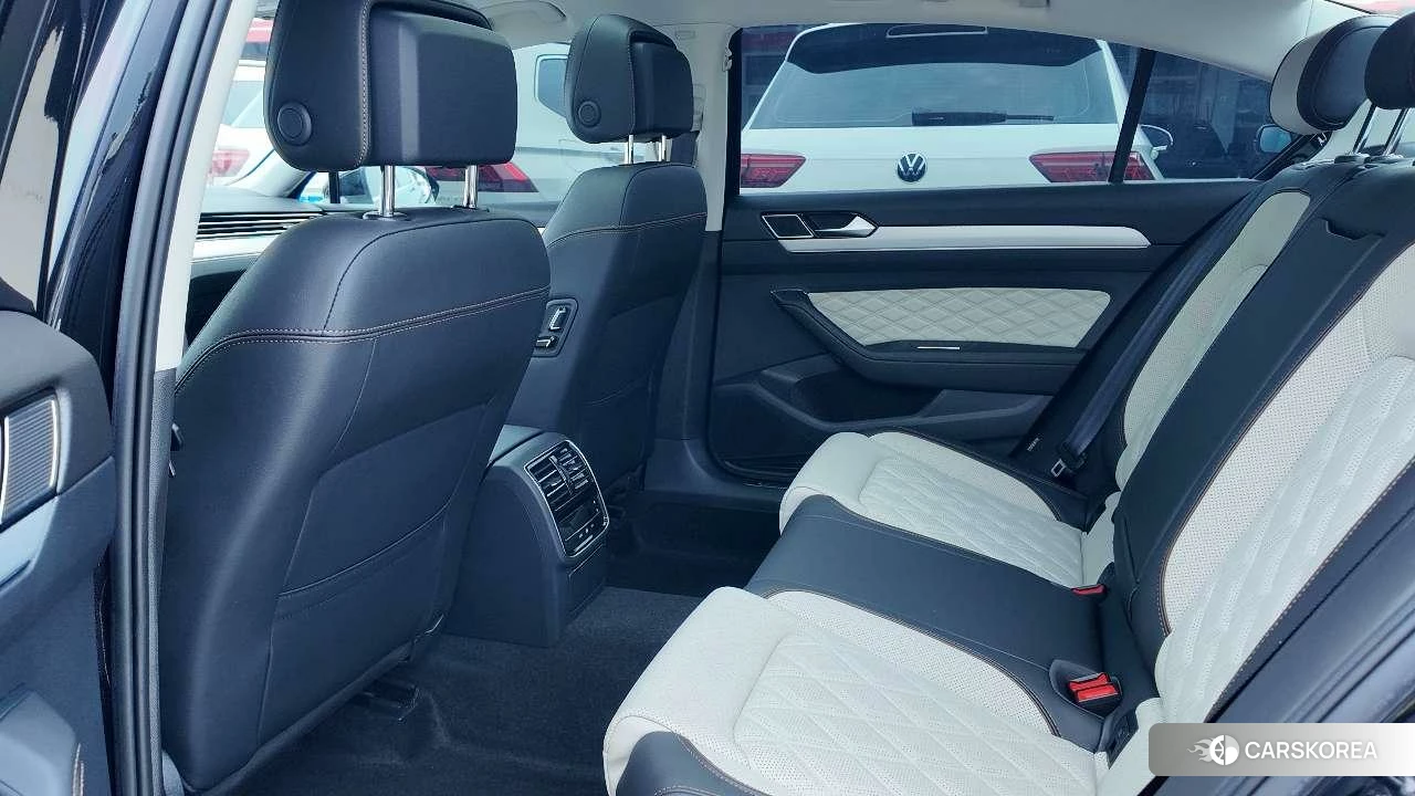 Volkswagen Magotan 2022 Черный из Китая, фото 3