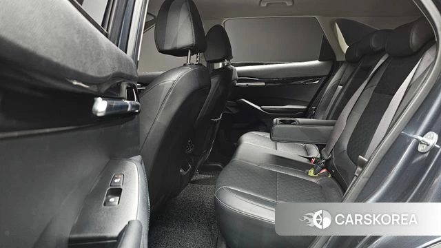 Kia Seltos 2021 Серый из Кореи, фото 3