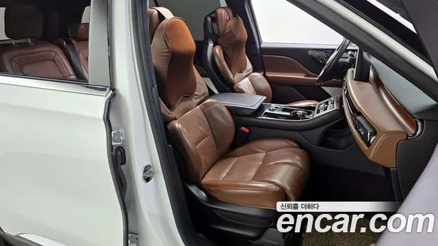 Lincoln Aviator 2nd generation 2021 Белый из Кореи, фото 3