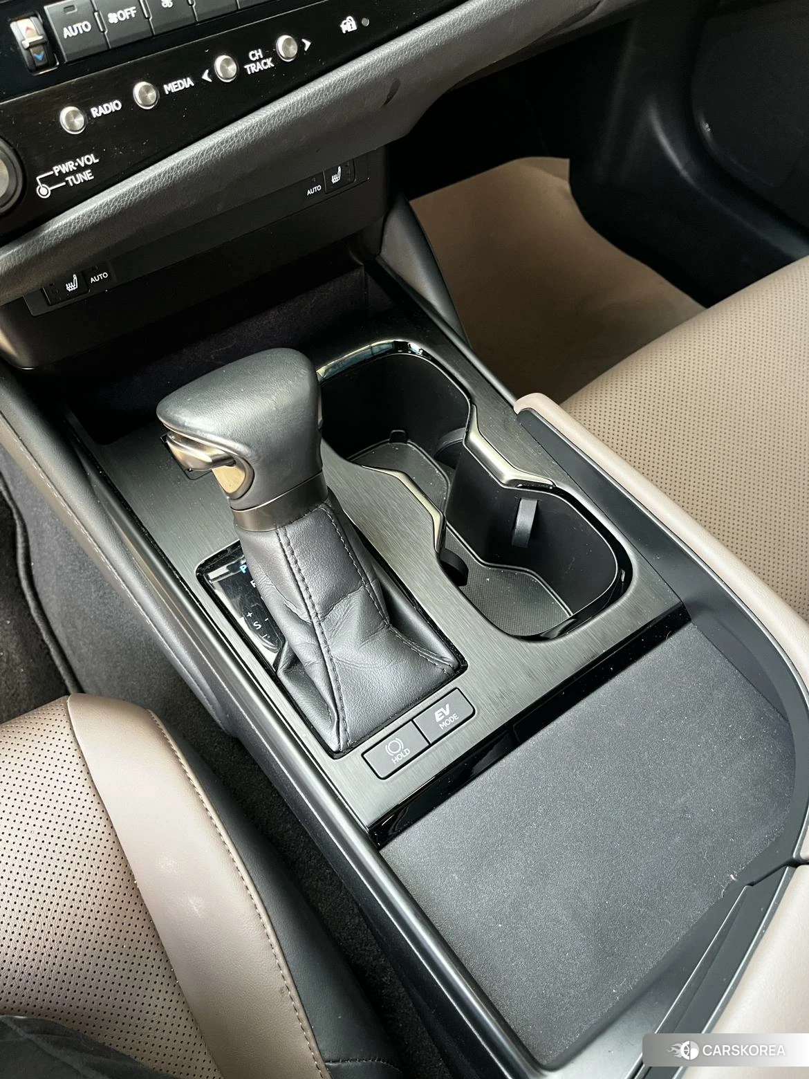 Lexus ES 2022 Серебристо-серый из Китая, фото 3