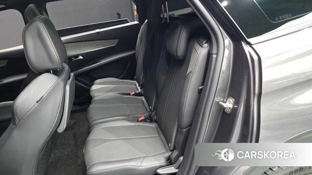 Peugeot 5008 second generation 2022 Серый из Кореи, фото 3