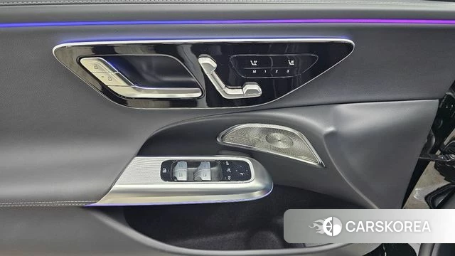 Mercedes-Benz E-Class W214 2025 Черный из Кореи, фото 3