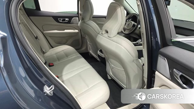 Volvo S60 3rd generation 2022 Синий из Кореи, фото 3