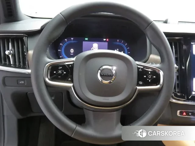 Volvo V90 Cross-Country 2023 Серый из Кореи, фото 3
