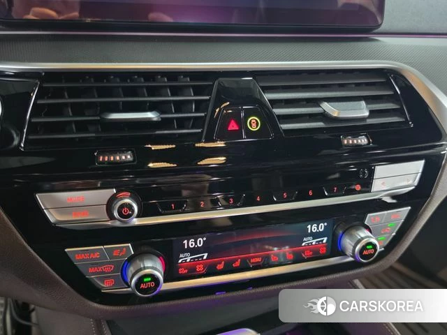 BMW 6 Series GT (G32) 2020 Серебряный из Кореи, фото 3
