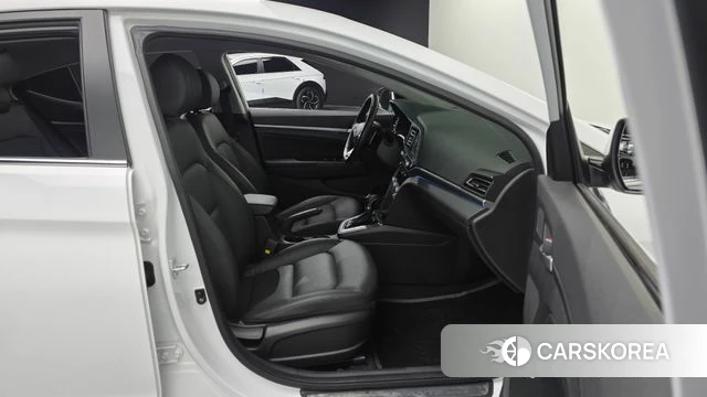 Hyundai The New Avante AD id 3795624 из Кореи 3