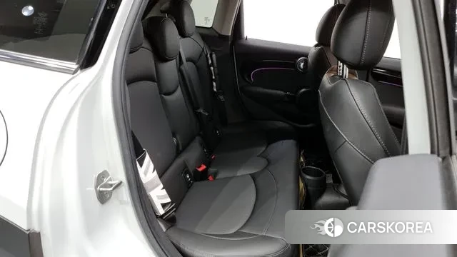 Mini Cooper 2021 Серебряный из Кореи, фото 3