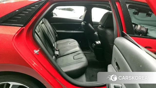 Hyundai Avante (CN7) 2020 Красный из Кореи, фото 3