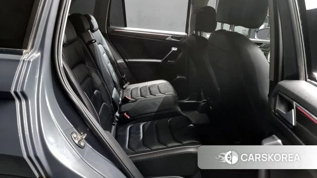 Volkswagen Tiguan second Generation 2022 Серый из Кореи, фото 3