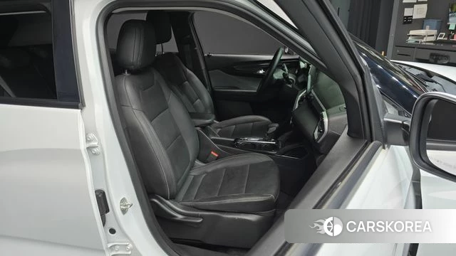 Chevrolet (GM Daewoo) The New Trail Blazer 2024 Белый из Кореи, фото 3