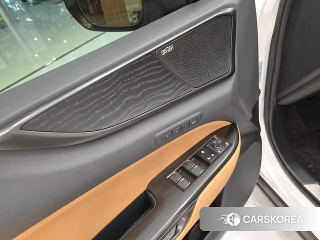 Lexus NX350h Second generation 2024 Жемчужный цвет из Кореи, фото 3
