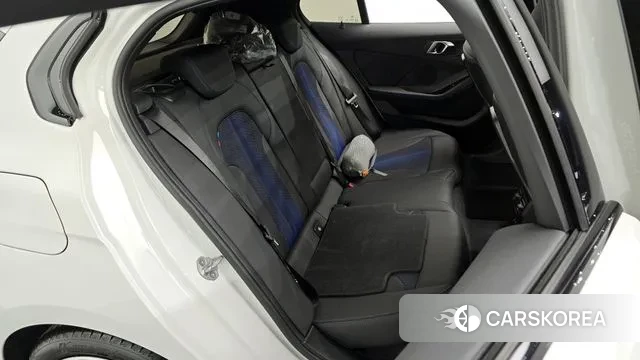 BMW 1 Series (F40) 2024 Белый из Кореи, фото 3