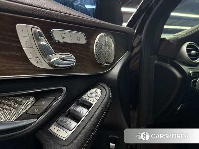 Mercedes-Benz GLC 2022 Коричневый из Китая, фото 3