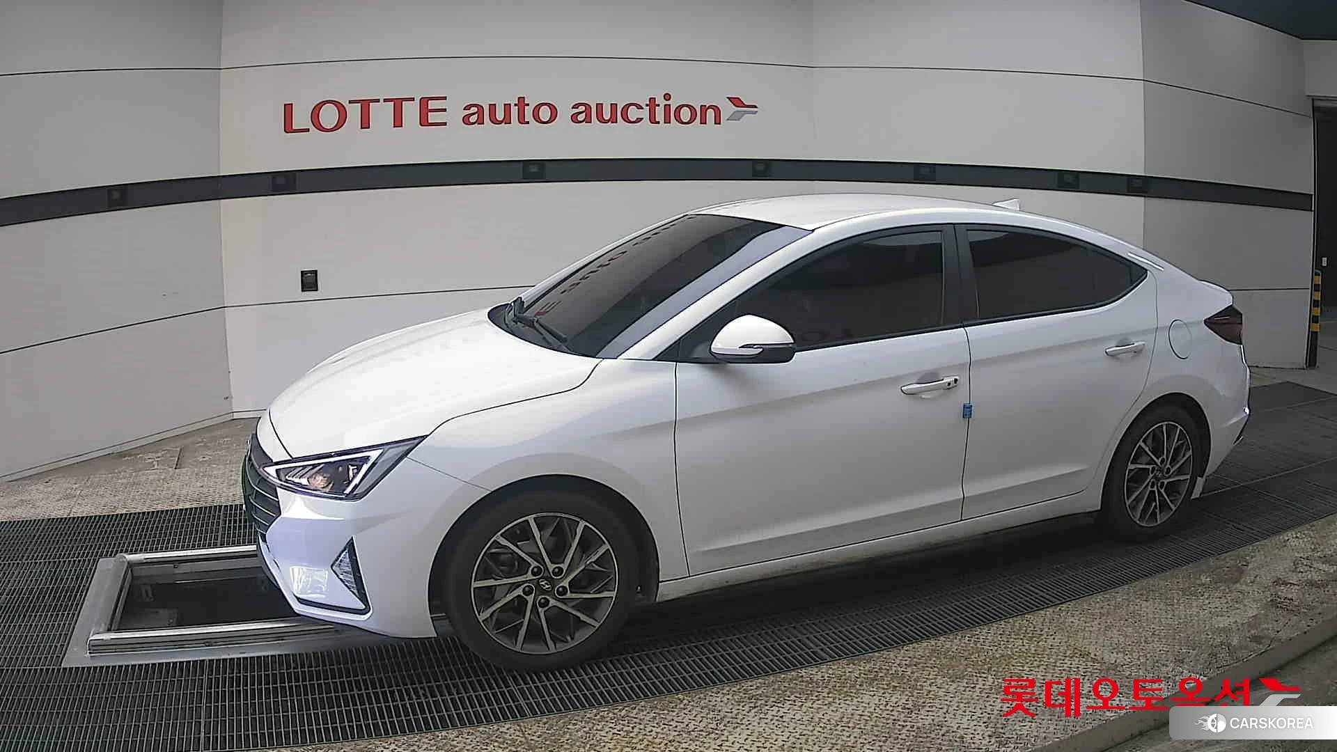 Hyundai Avante 2020 Polar White из Кореи, фото 3