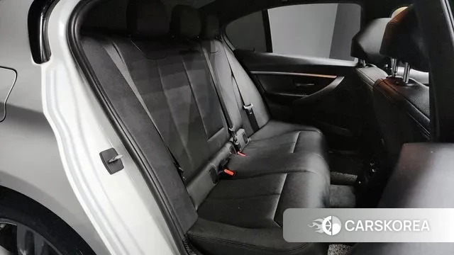 BMW 3 Series (F30) 2018 Белый из Кореи, фото 3