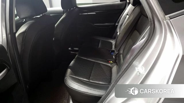 Kia Seltos 2022 Серебристо-серый из Кореи, фото 3