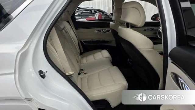 Genesis GV70 2023 Белый из Кореи, фото 3