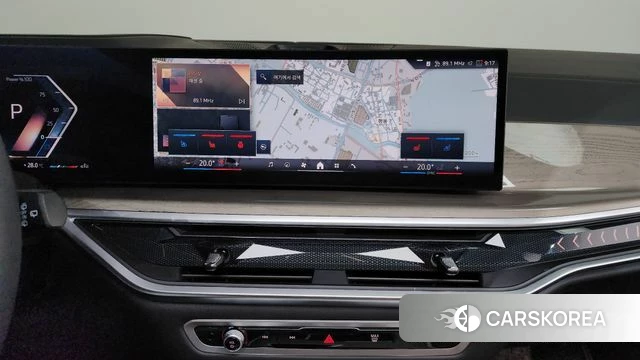 BMW X7 (G07) 2023 Серебристо-серый из Кореи, фото 3