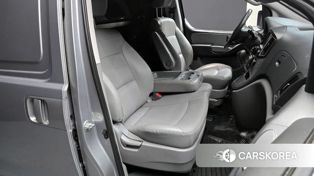 Hyundai The New Grand Starex 2019 Серебряный из Кореи, фото 3