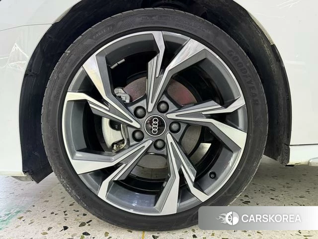Audi A3 2023 Белый из Китая, фото 3