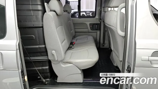 Hyundai Grand Starex 2018 Серебристо-серый из Кореи, фото 3