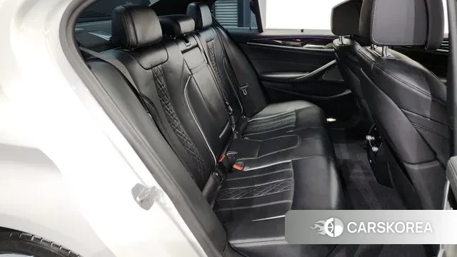 BMW 5 Series (G30) 2020 Белый из Кореи, фото 3