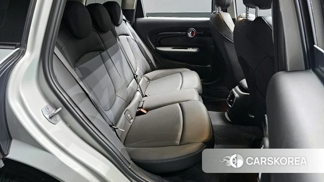 Mini Cooper Clubman 2020 Серебряный из Кореи, фото 3