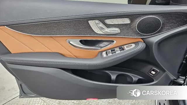 Mercedes-Benz GLC-Class X253 2022 Серебряный из Кореи, фото 3