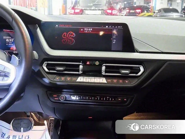 BMW 1 Series (F40) 2023 Белый из Кореи, фото 3