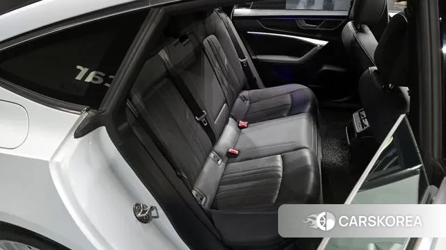 Audi A7 (4K) 2020 Белый из Кореи, фото 3