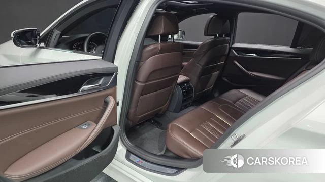 BMW 5 Series (G30) 2021 Белый из Кореи, фото 3