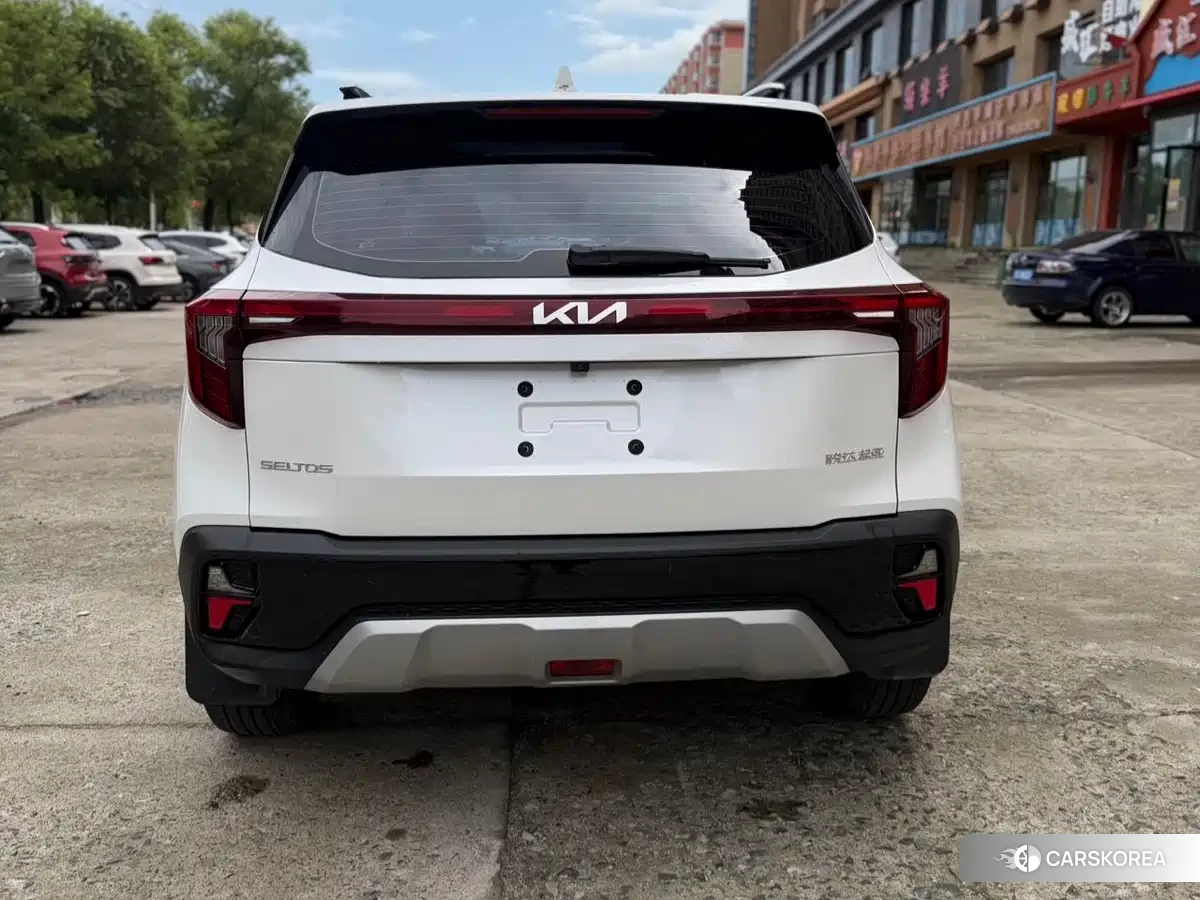 Kia Seltos 2023 Белый из Китая, фото 3