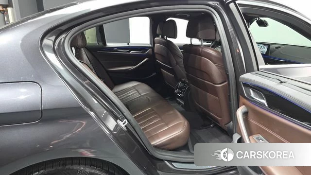 BMW 5 Series (G30) 2018 Серый из Кореи, фото 3