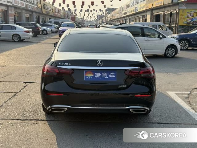 Mercedes-Benz E-class 2022 Черный из Китая, фото 3