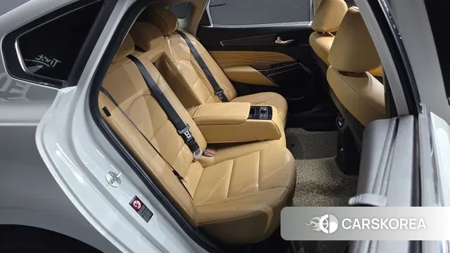 Kia K7 Premier Hybrid 2019 Белый из Кореи, фото 3