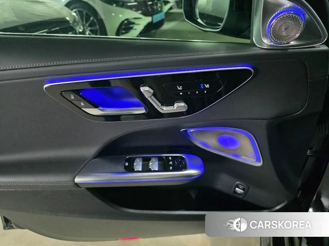 Mercedes-Benz C-Class W206 2024 Черный из Кореи, фото 3