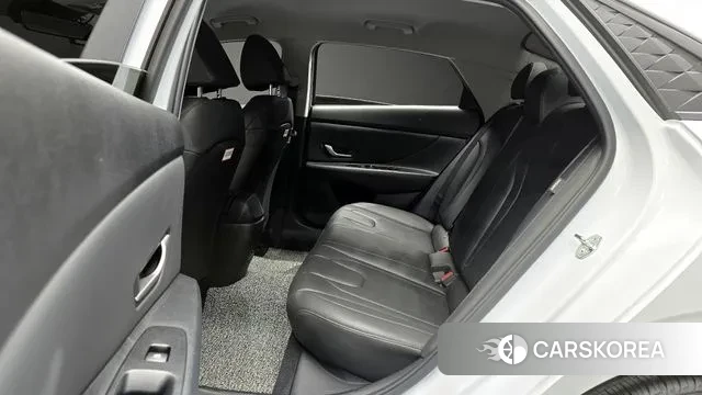 Hyundai The New Avante (CN7) 2024 Белый из Кореи, фото 3