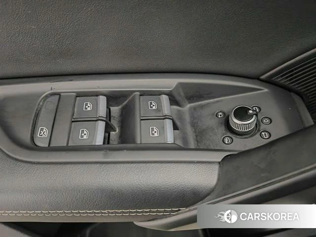 Audi Q5L 2023 Черный из Китая, фото 3