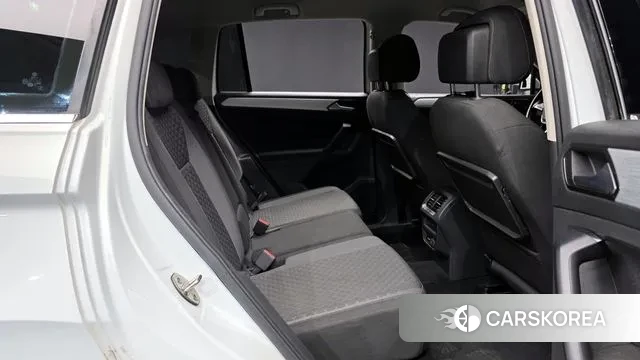 Volkswagen Tiguan second Generation 2018 Белый из Кореи, фото 3