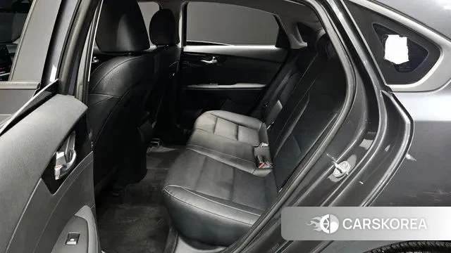 Kia The New K3 2nd generation 2023 Серый из Кореи, фото 3